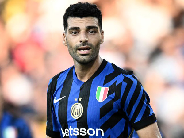 Ungguli Fulham, Leeds United Pimpin Perburuan Mehdi Taremi